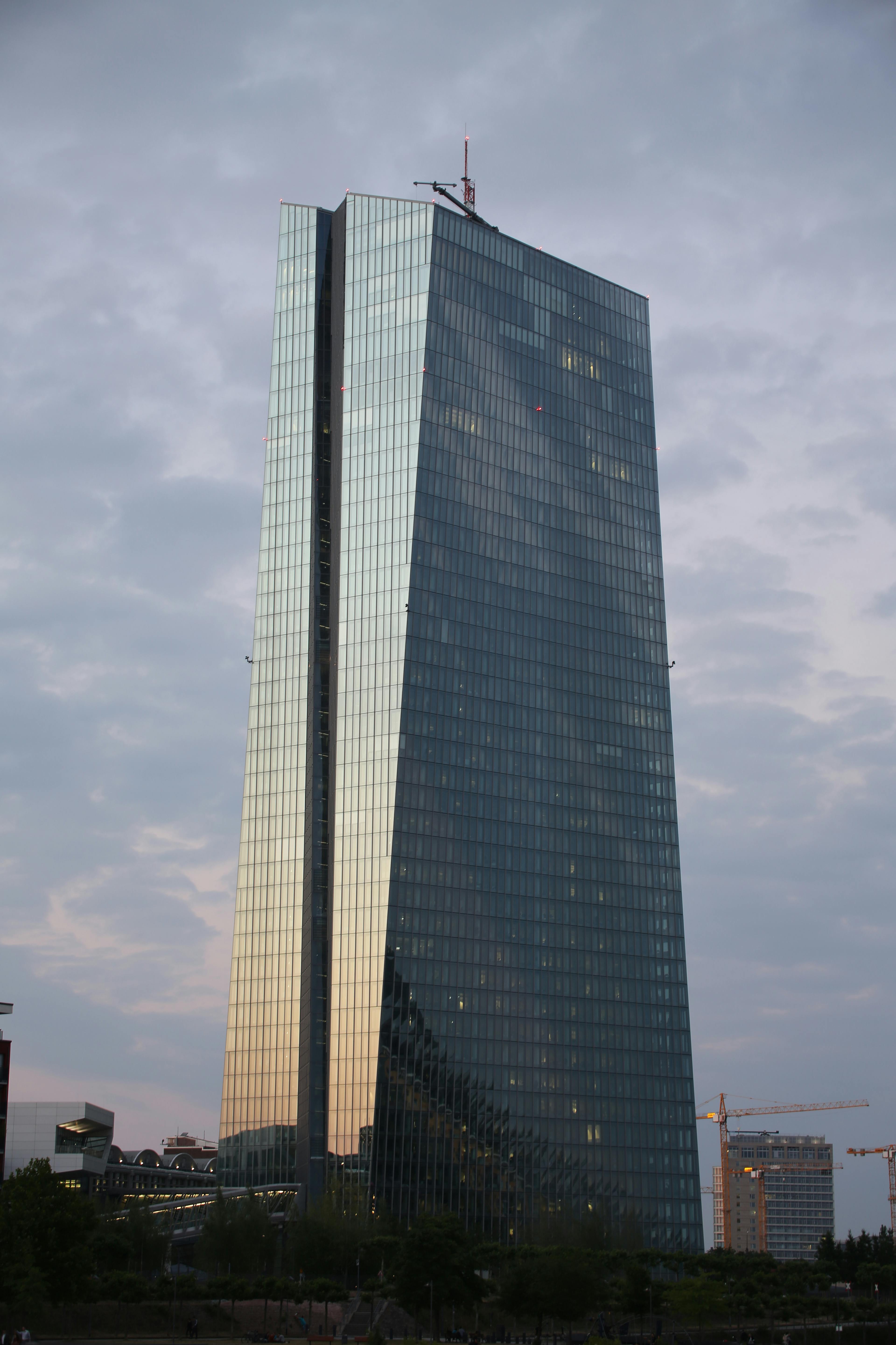 曜木不動產金融